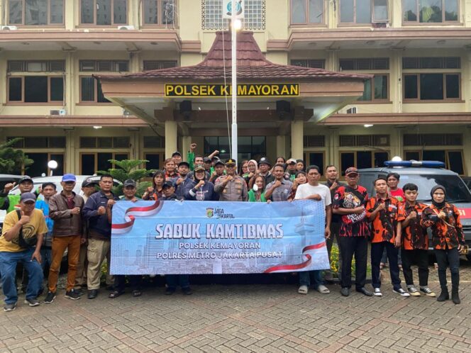 
					Apel SABUK Kamtibmas di Kemayoran, Polri dan Warga Kompak Jaga Keamanan