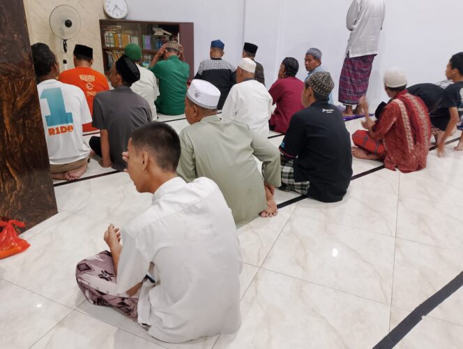 
					Konsisten Pembinaan Bhabinkamtibmas Kepada Remaja Eks Tawuran di Kartini, Polisi Gandeng Tokoh Agama Dan Orang Tua