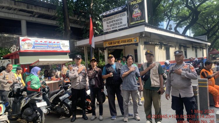 Polisi dan Masyarakat Siaga di Jalan Blora, Pergerakan Massa May Day Dipantau Ketat
