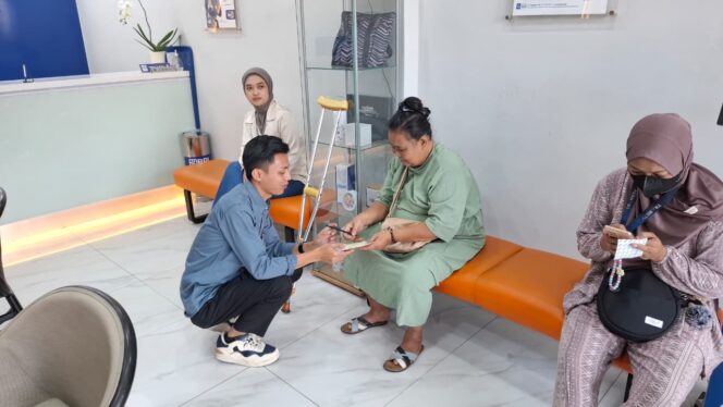 
					BRI KCP Jembatan Lima Pastikan Nasabah Sakit Tetap Terlayani dengan Maksimal