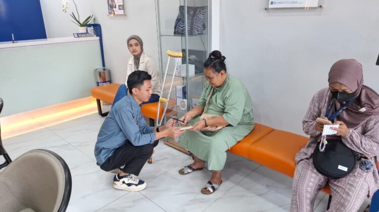 BRI KCP Jembatan Lima Pastikan Nasabah Sakit Tetap Terlayani dengan Maksimal