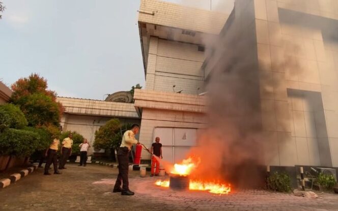 
					Tingkatkan Kesiapsiagaan, BRI KC Cilegon Gelar Simulasi Tanggap Darurat Kebakaran