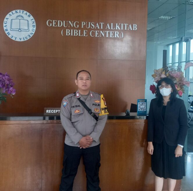 
					Bhabinkamtibmas Kenari Sambangi Gedung LAI, Perkuat Koordinasi Keamanan Lingkungan