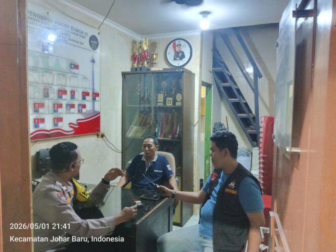 
					Perkuat Siskamling Malam Hari, Polisi Sambangi RW 03 Kampung Rawa dan Ajak Warga Tingkatkan Kewaspadaan