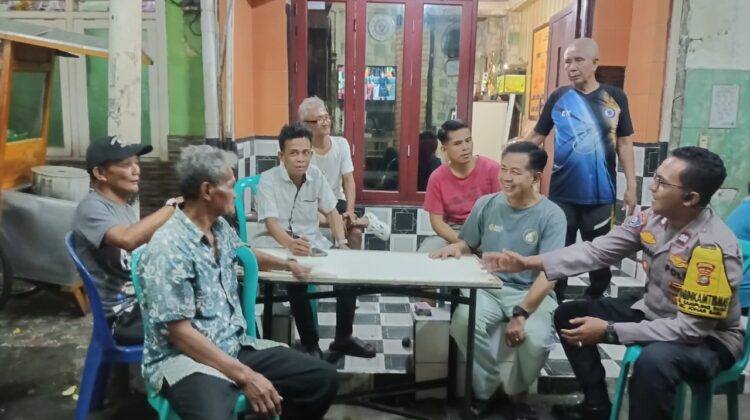 Melalui Siskamling, Polisi Perkuat Deteksi Dini Gangguan Keamanan di Kampung Rawa