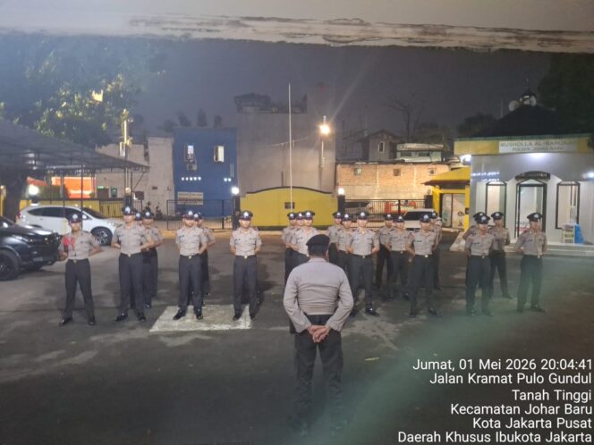 
					Tanamkan Disiplin Sejak Dini, Siswa Latja Diktukba Polri Ikuti Apel Malam di Polsek Johar Baru