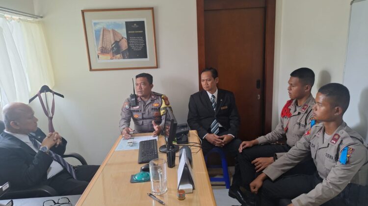 Bhabinkamtibmas Gelora Bersama Siswa Magang Sambangi Hotel Mulia, Sampaikan Imbauan Kamtibmas