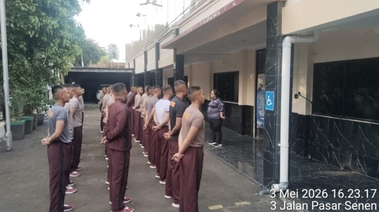 Tim Dokes SPN Polda Metro Jaya Lakukan Pengecekan Kesehatan Siswa Latja