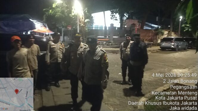 
					Pasar Emper Pegangsaan Disisir, Patroli Jalan Kaki Menteng Jaga Kondusivitas Malam