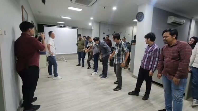 BRI Kanca Ciputat Gelar Kegiatan Ice Breaking untuk Tingkatkan Semangat Pekerja