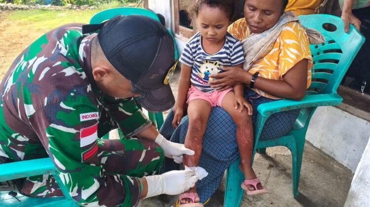 Dari Perbatasan Untuk Negeri, Yonarmed 12 Kostrad Jaga Kesehatan Masyarakat