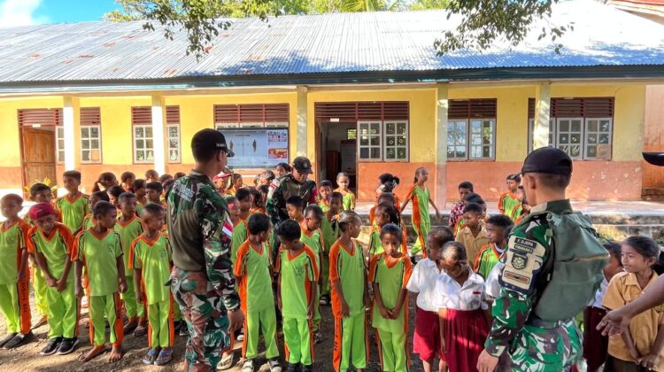 Raga Bugar Mental Berkibar, Satgas Yonarhanud 2 Kostrad Latih PBB dan Senam Sehat di SDK Buk