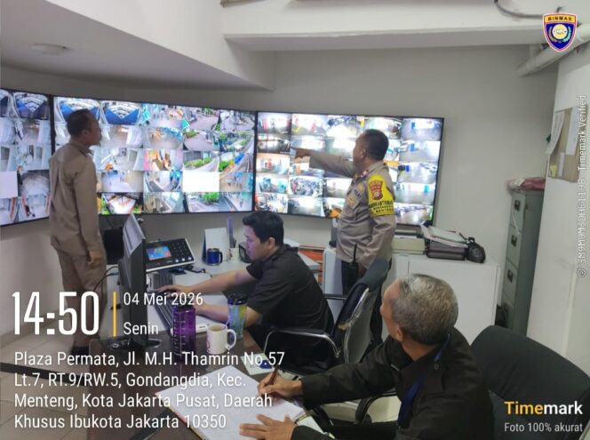 
					Sambang Humanis Bhabinkamtibmas Gondangdia di Gedung Bank Index, Perkuat Sistem Keamanan Perkantoran