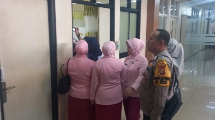 Monitoring Giat Ibu Ketua Bhayangkari Jakpus Jenguk Kepala TK Kemala Bhayangkari di RS Kramat 128