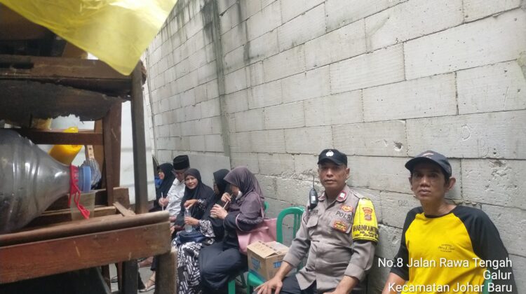Sambang dan Takziah Warga, Polisi Perkuat Empati dan Pesan Kamtibmas di Galur