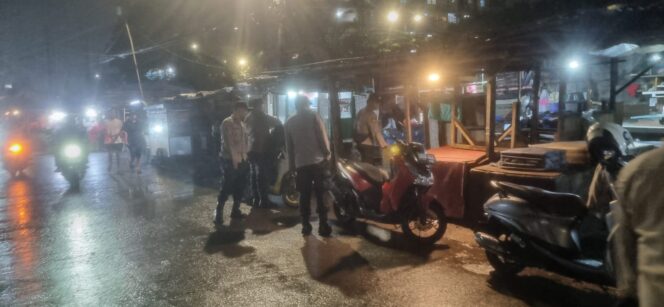 
					Polsek Metro Tanah Abang Gelar Apel dan Patroli Ops Cipta Kondisi Antisipasi Gangguan Kamtibmas