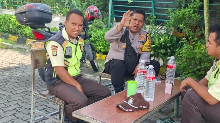 Polri Hadir di Tengah Masyarakat, Bhabinkamtibmas Gunung Sahari Selatan Perkuat Keamanan Perkantoran