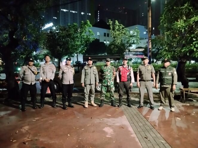 
					Polri Tingkatkan Keamanan Malam Hari, Patroli Tiga Pilar Sasar Titik Rawan Kemayoran