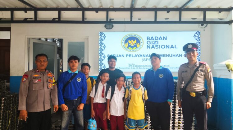 Bhabinkamtibmas Kelurahan Bendungan Hilir Dampingi Siswa Latja Angkatan 52 di Kantor SPPG 