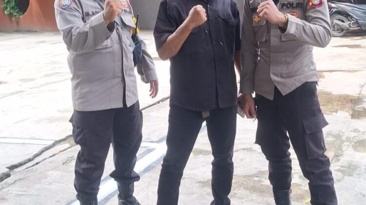 Sambangi Cafe Tanatap, Bhabinkamtibmas Pegangsaan Gencarkan Antisipasi Kejahatan C3