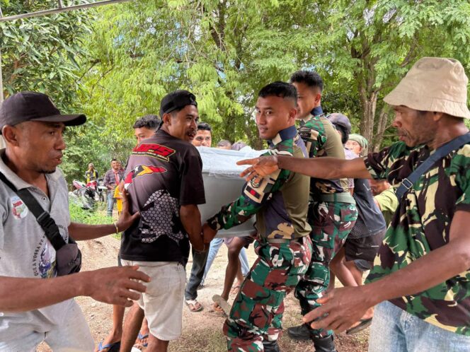 
					Benteng Kedaulatan, Dekapan Persaudaraan: Satgas Pamtas Yonarhanud 2 Kostrad Bantu Warga Berduka Di Desa Inbate