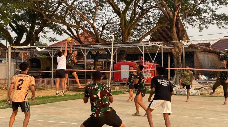 Lewat Bola Voli, TNI dan Pemuda Desa Godo Bangun Sinergi di Lokasi TMMD