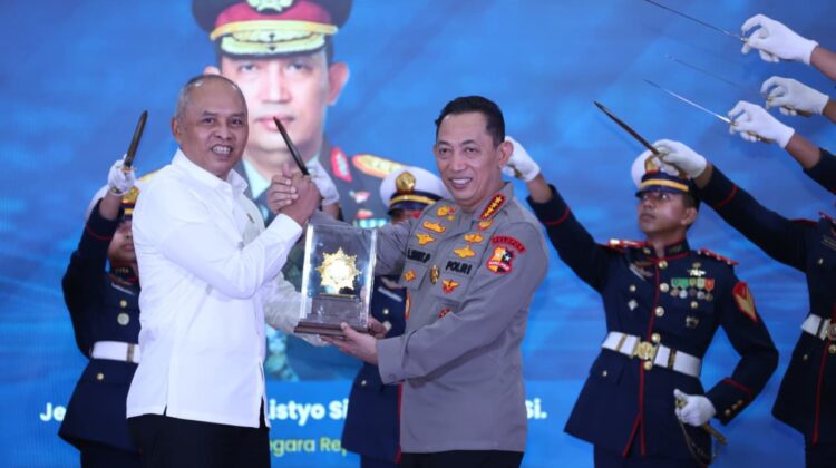 Kapolri Terima Adhi Bhakti Senapati, Jadi Motivasi Perkuat Sinergi Keamanan Siber