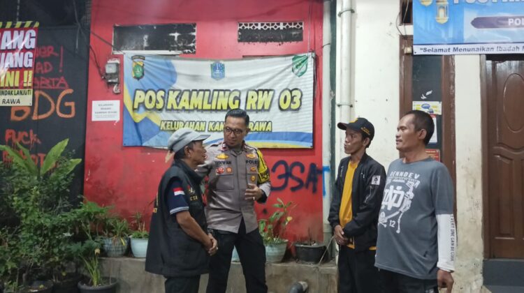 Patroli Tengah Malam, Polisi Sambangi Siskamling RW 03 Kampung Rawa Perkuat Deteksi Dini Kamtibmas