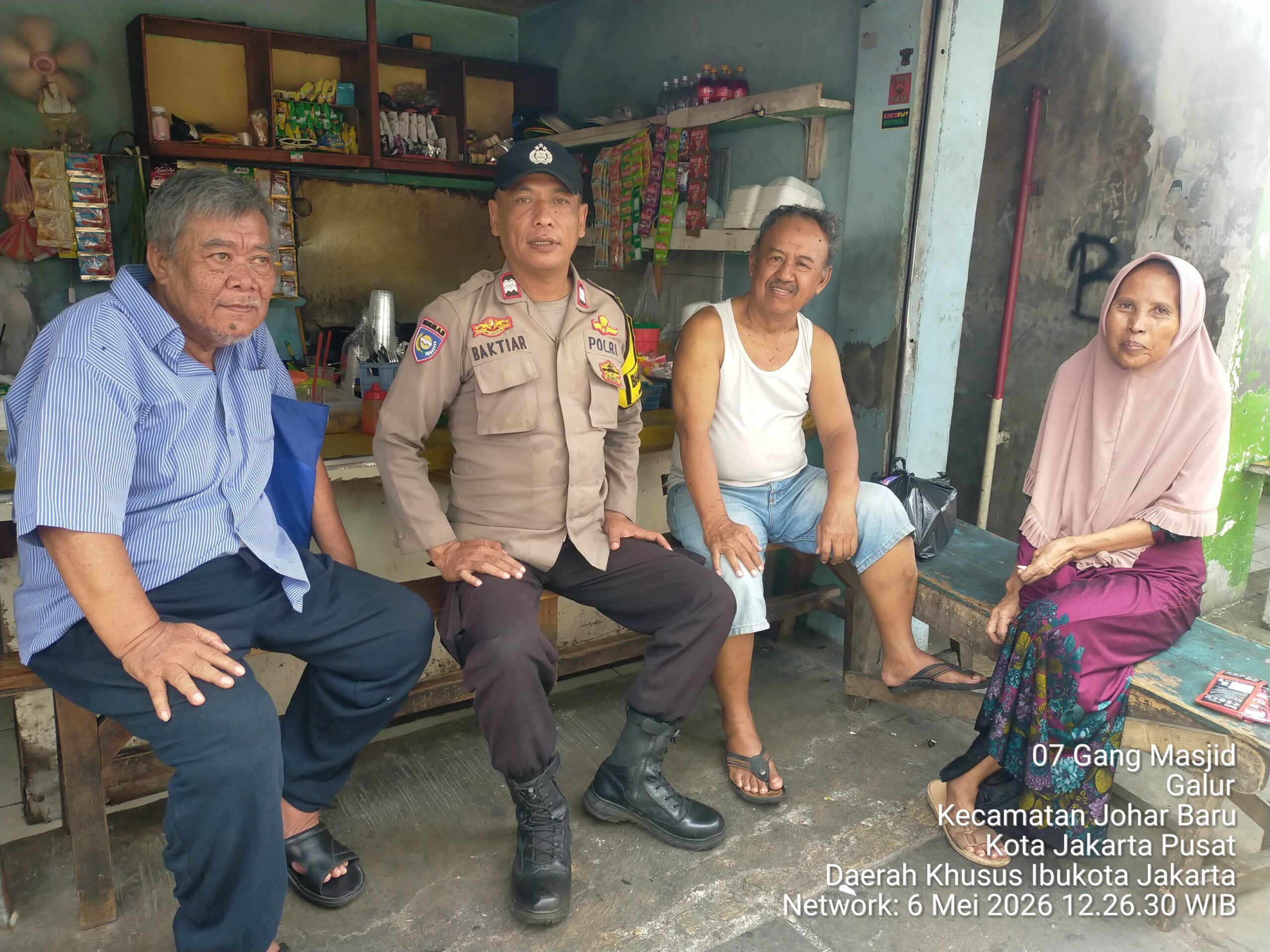 Ngopi Bareng Warga, Polisi Sisipkan Pesan Kamtibmas dan Perkuat Cooling System di Galur