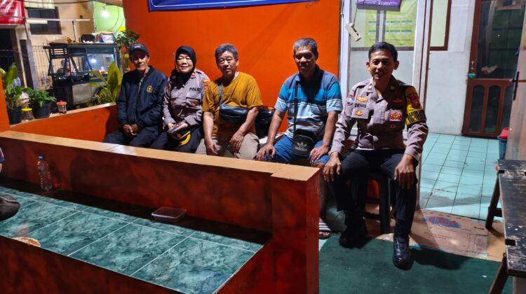Polsek Metro Tanah Abang Sambang Poskamling RW 05 Kebon Melati, Perkuat Siskamling dan Kamtibmas Warga