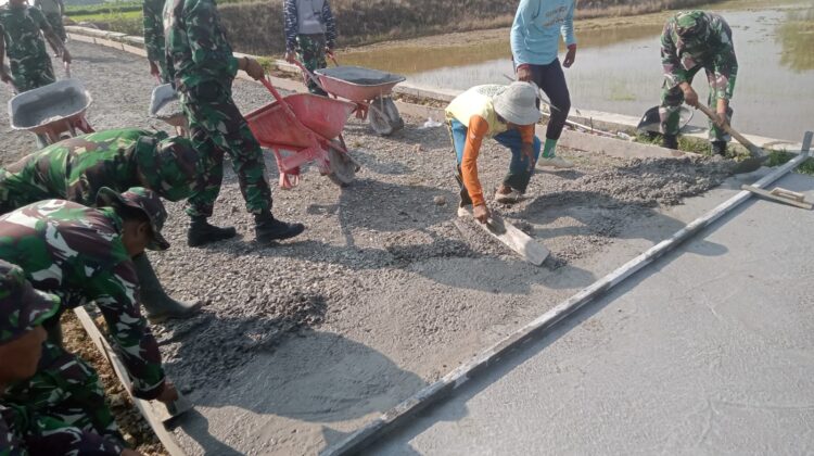 Betonisasi Jalan TMMD Membelah Persawahan, Progres Capai 61 Persen