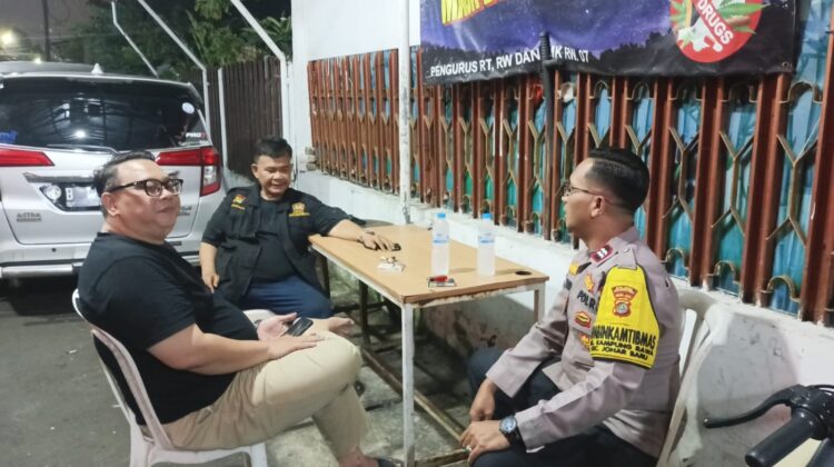 Tokoh Masyarakat dan Polisi Satukan Langkah, Kampung Rawa Dijaga Lewat Cooling System Malam Hari
