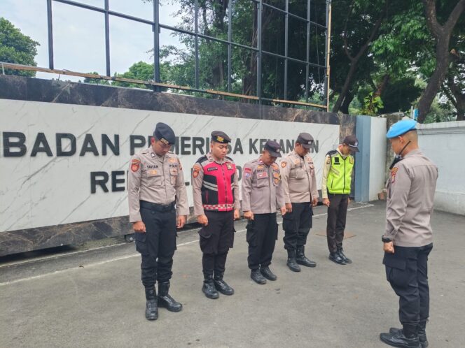 
					Kanit Propam Gelar Apel Pengamanan Aksi Unjuk Rasa di Depan Gedung BPK RI