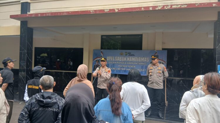 Polsek Senen Gelar Jumat Berkah dan Apel Sabuk Kamtibmas, Warga Diajak Jaga Jakarta Tetap Kondusif