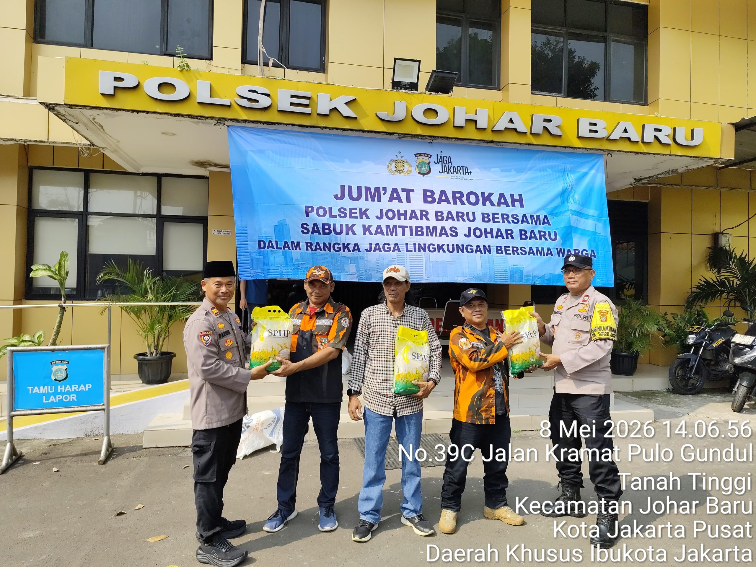 Jumat Barokah, Polsek Johar Baru Bersama Sabuk Kamtibmas Perkuat Sinergi Jaga Keamanan Wilayah