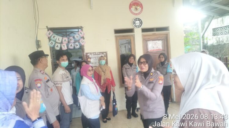 Polwan Jaga Jakarta Pererat Kedekatan Dengan Warga Lewat Aksi Peduli Lingkungan dan Kesehatan