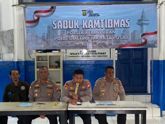 
					Sinergi yang Tulus, Polsek Kemayoran dan Sabuk Kamtibmas Bersatu Jaga Lingkungan