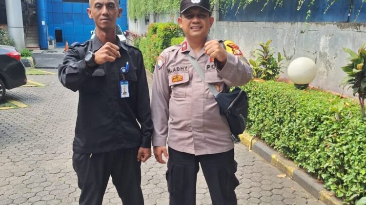 Bhabinkamtibmas Pegangsaan Sambangi RS Khusus THT, Perkuat Keamanan dan Antisipasi Kejahatan