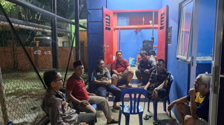 Bhabinkamtibmas Karet Tengsin Sambangi Pos Satkamling RW 05 untuk Perkuat Cooling System dan Harkamtibmas