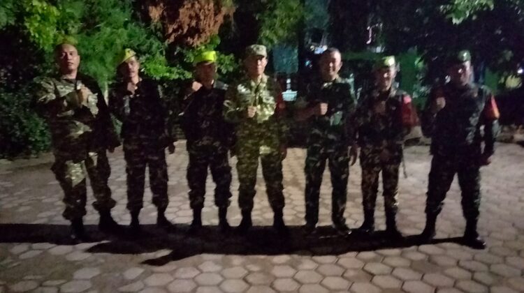 Patroli Malam Minggu, Koramil 05/Kramatjati-Makasar Bersama Warga Ciptakan Wilayah Aman dan Kondusif