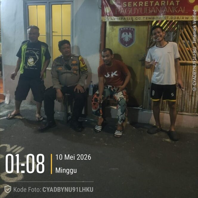 
					Bhabinkamtibmas Kebon Sirih Intensifkan Sambang Satkamling Demi Cegah Tawuran dan Kejahatan
