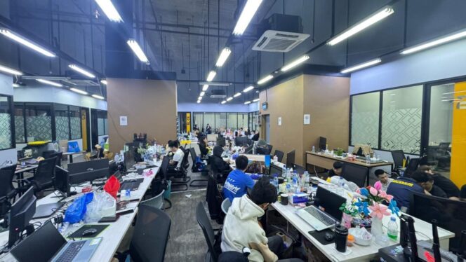 
					321 WNA Pelaku Judi Online Akan Dipindahkan ke Sejumlah Kantor Imigrasi untuk Pemeriksaan Lanjutan