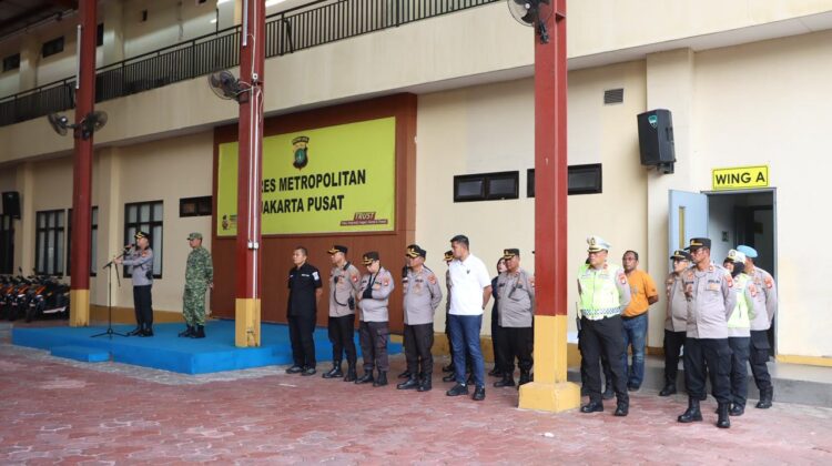 Polri-TNI Patroli Gabungan Antisipasi Nobar Persija vs Persib di Jakarta Pusat
