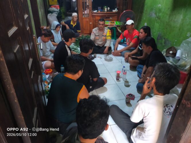 
					Bhabinkamtibmas Kramat Mediasi Konflik Warga, Perselisihan Berakhir Damai