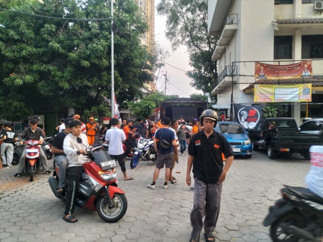 
					Kapolsek Sawah Besar Pimpin Pengamanan No-bar Persija Vs Persib di Mangga Dua Selatan