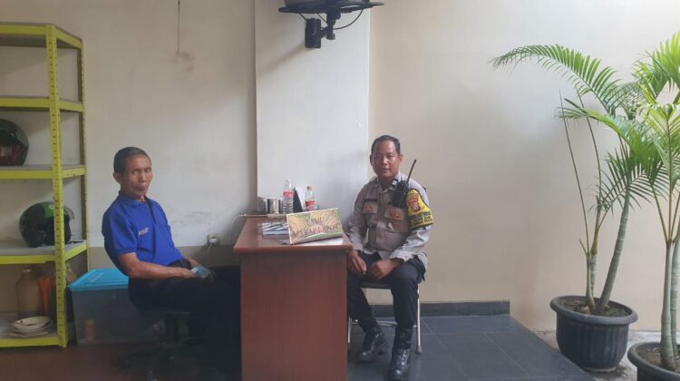 Bhabinkamtibmas Pasar Baru Sambangi Rumah Kos, Perkuat Deteksi Dini Gangguan Kamtibmas