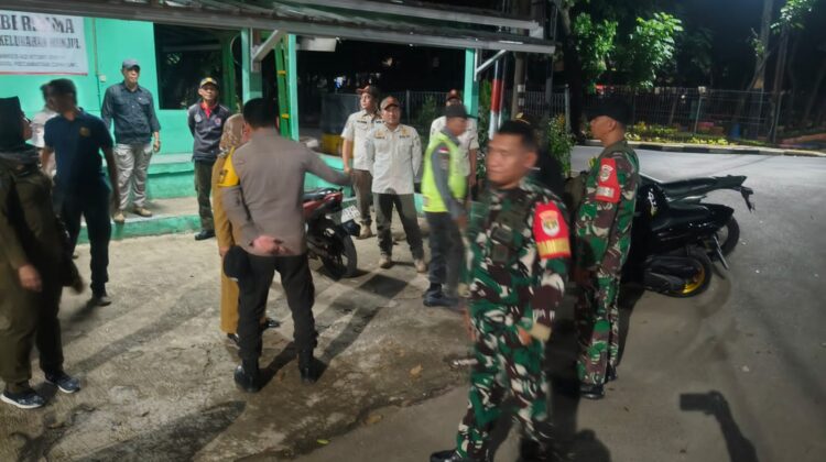 Koramil 07/Cipayung Bersama Komduk Gelar Patroli/Siskamling Antisipasi Gangguan Kamtibmas