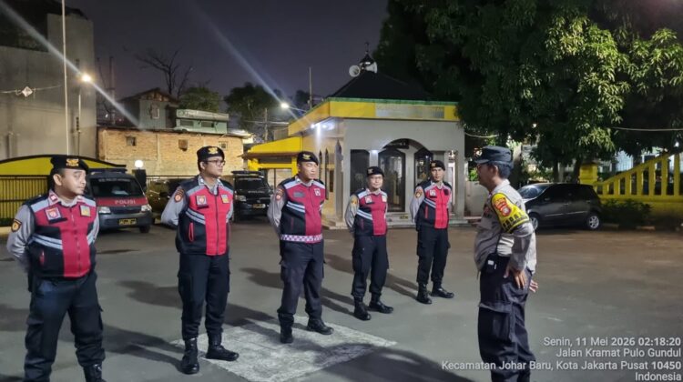 Jelang Dini Hari, Polsek Johar Baru Gelar Apel Patroli Cipta Kondisi Antisipasi Tawuran dan Guantibmas