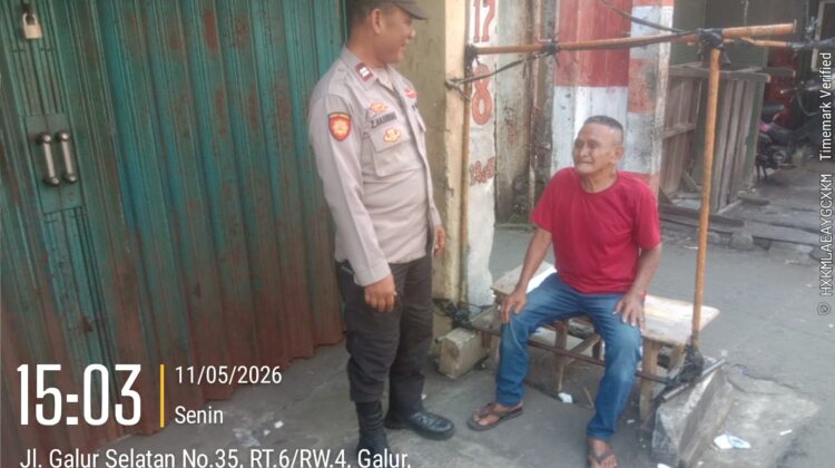 Patroli Dialogis, Polsek Johar Baru Ajak Warga Galur Cegah Tawuran dan Jaga Kamtibmas