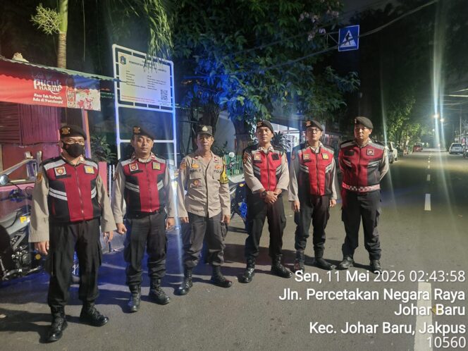 
					Patroli Subuh Menyisir Wilayah Rawan, Polsek Johar Baru Cegah Tawuran dan Gangguan Kamtibmas